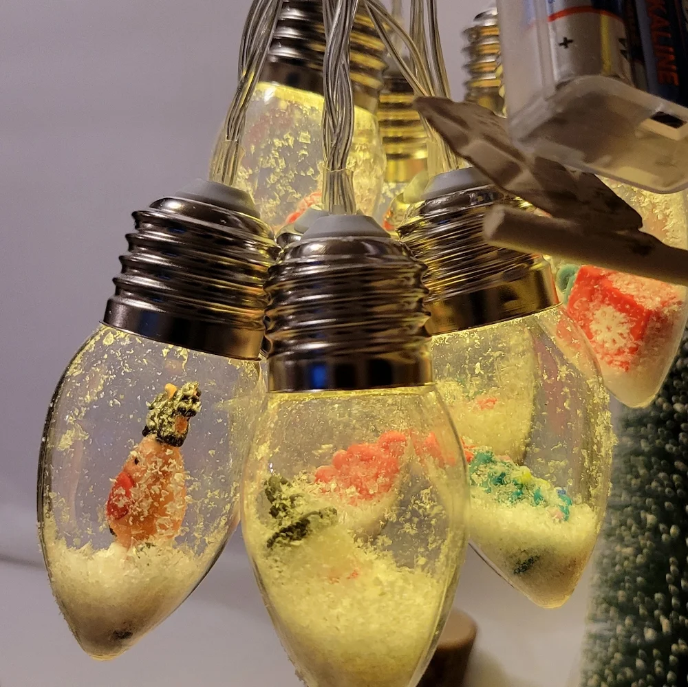 6.5 feet LED Snowglobe Christmas 🎄 lights. Battery Very cute. New & Tested.